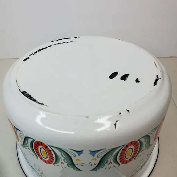 Berggren Vintage Swedish Folk Art Enamelware Pot with Lid - Picture 10 of 14